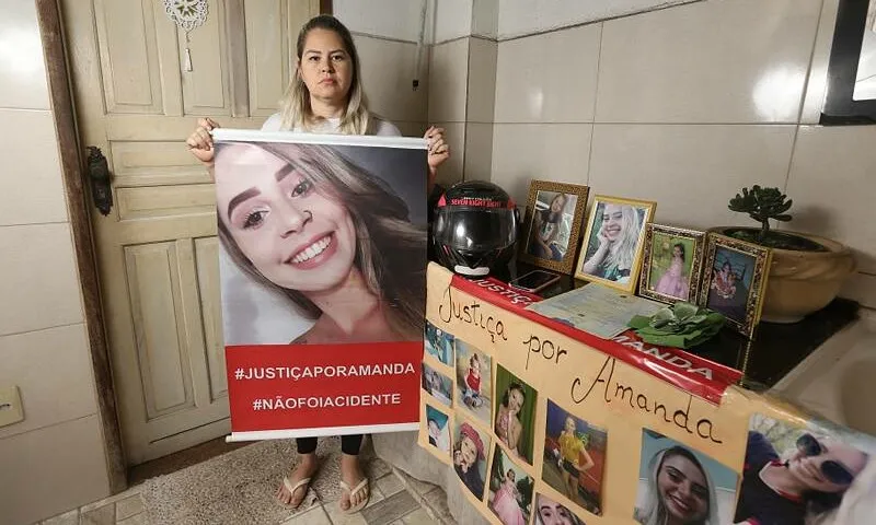 Imagem ilustrativa da imagem “O que Deus me deu, um bêbado tirou”, desabafa mãe de jovem morta em acidente