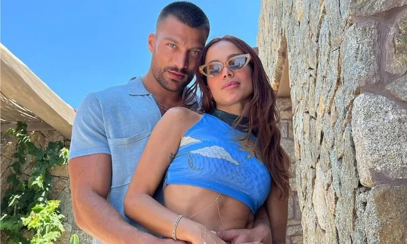 Imagem ilustrativa da imagem "Pra sempre é muito forte", diz Anitta sobre romance com Simone Susinna