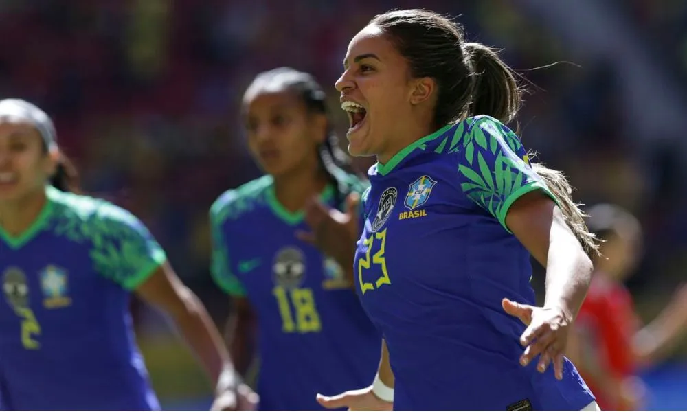 Imagem ilustrativa da imagem Seleção feminina goleia Chile em último jogo antes da Copa do Mundo