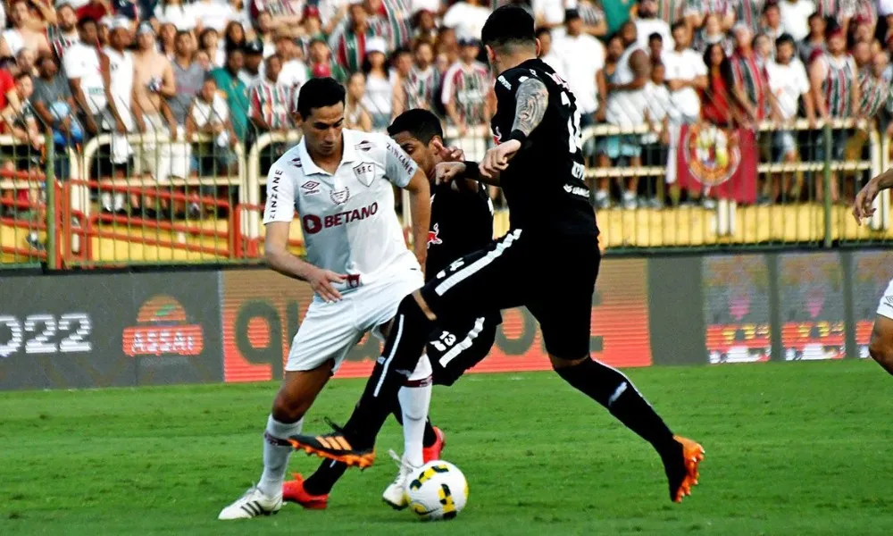 Imagem ilustrativa da imagem Sem vencer há 5 jogos, Fluminense recebe Bragantino pelo Brasileirão