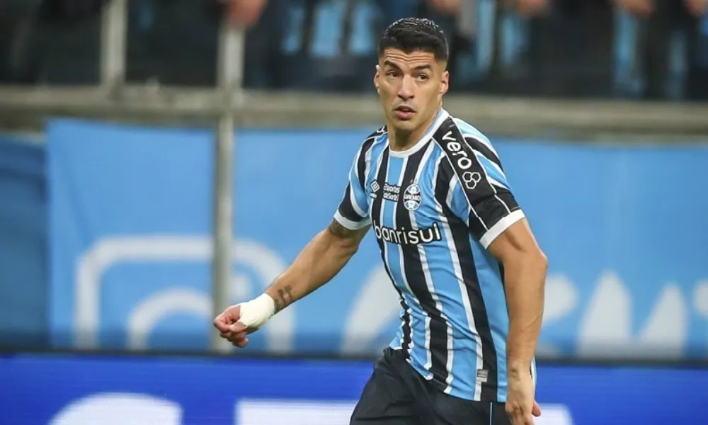 Imagem ilustrativa da imagem Suárez está disposto a devolver R$ 48 mi ao Grêmio para jogar nos EUA