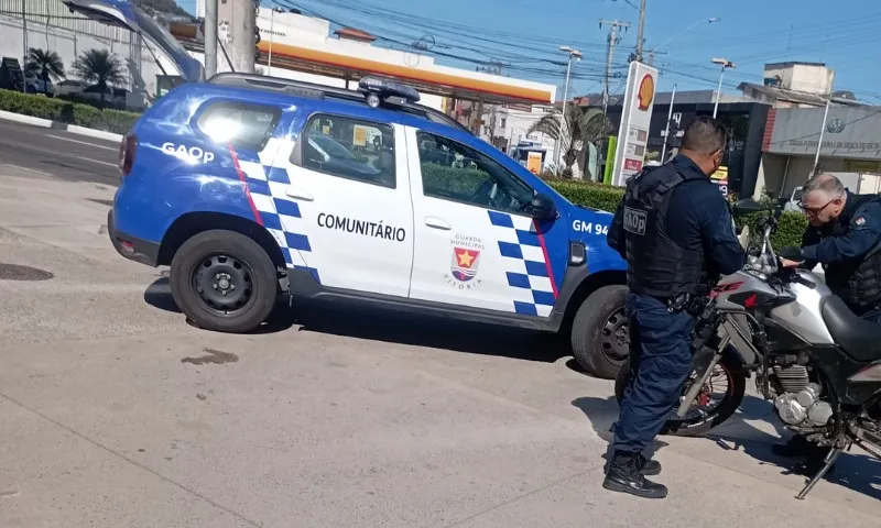 Imagem ilustrativa da imagem Suspeitos de arrastão na Serra são perseguidos em avenida de Vitória