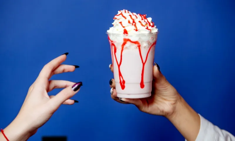 Imagem ilustrativa da imagem Três pessoas morrem após ingestão de milkshake com bactéria nos EUA