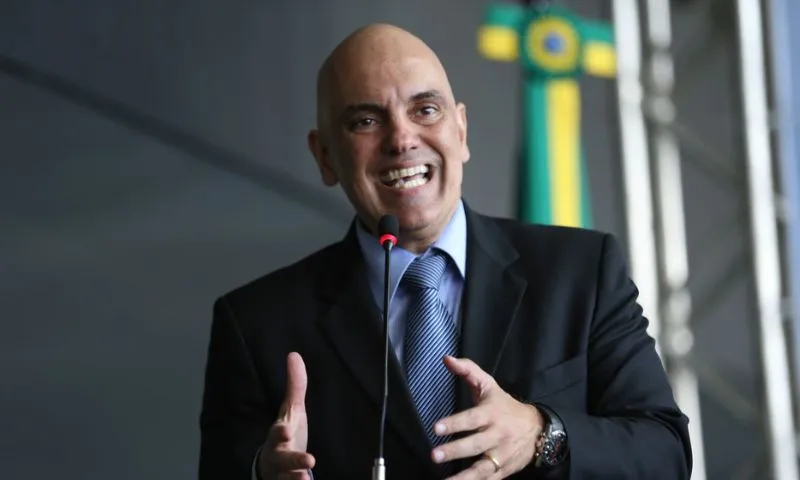 Imagem ilustrativa da imagem Última presa pelos ataques de 8/1 deixa a prisão após decisão de Moraes