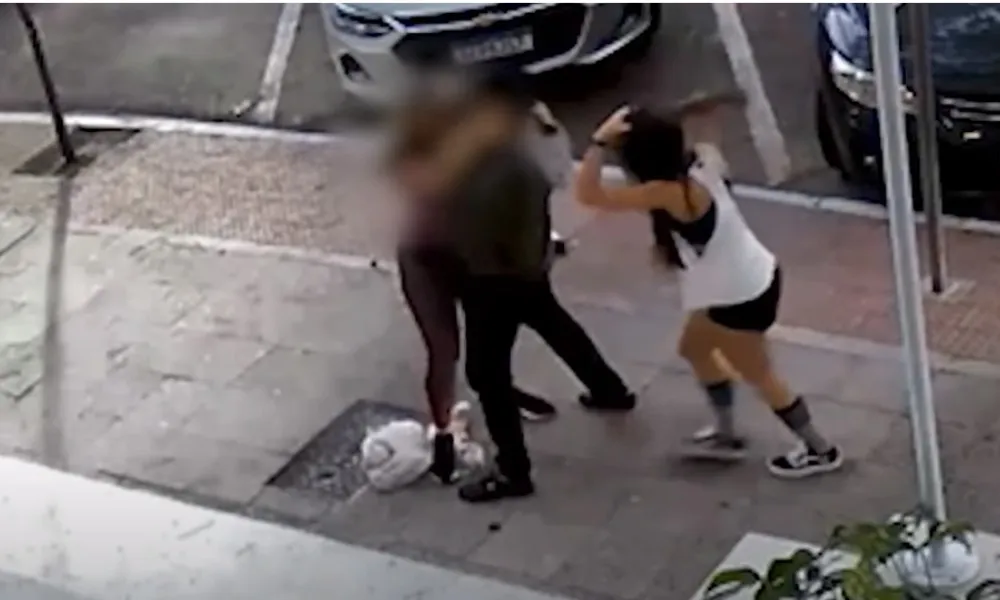 Imagem ilustrativa da imagem VÍDEO | Câmeras registraram assalto a professora na Praia do Canto