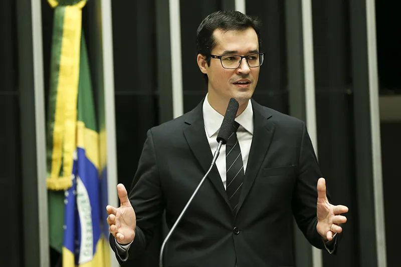 Imagem ilustrativa da imagem TRE dá vaga de Deltan para o PL, que chegará a 100 deputados