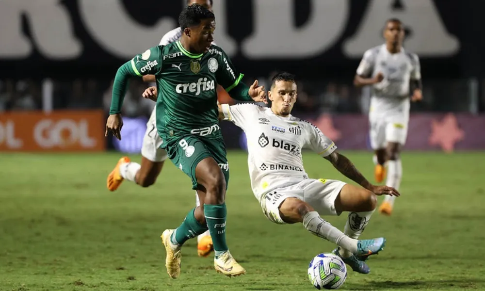 Imagem ilustrativa da imagem Santos e Palmeiras empatam na Vila em clássico morno e mantêm tabus