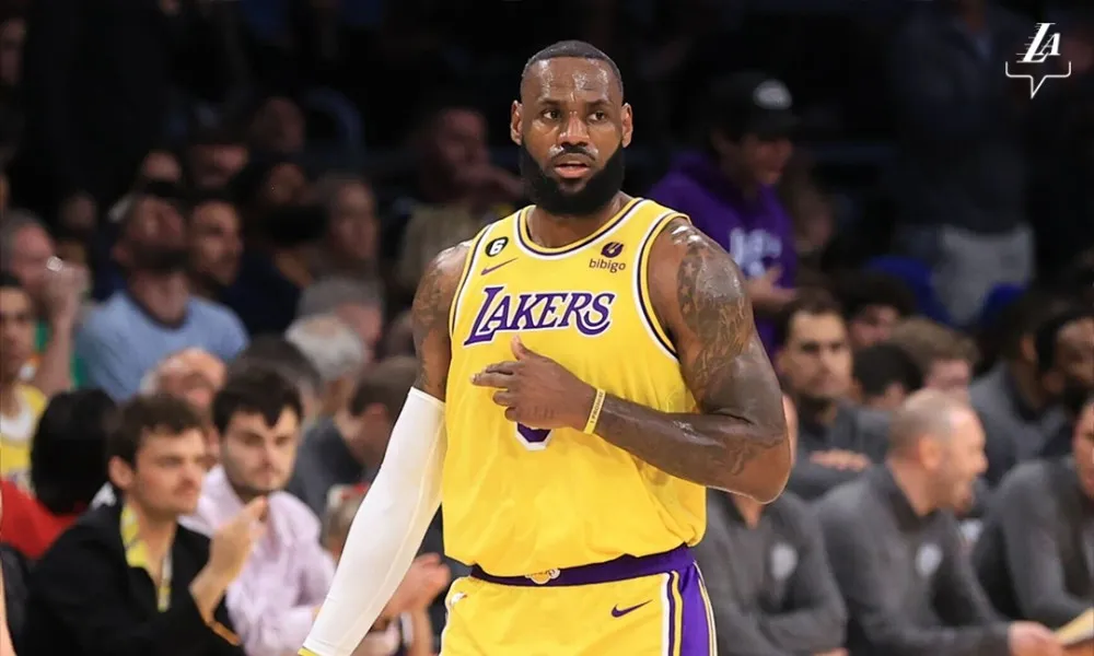 Imagem ilustrativa da imagem LeBron James cogita aposentadoria após Lakers serem 'varridos' na NBA
