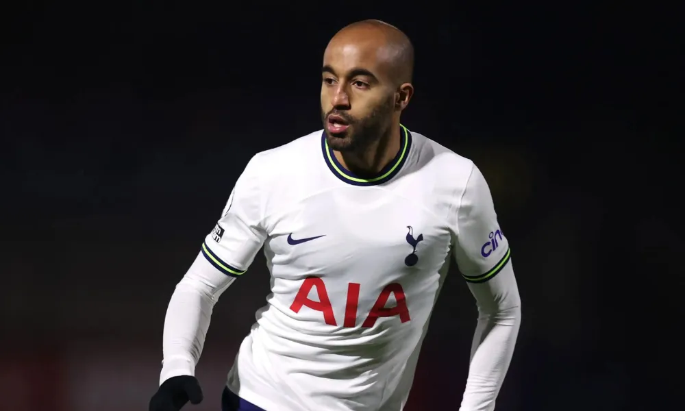 Imagem ilustrativa da imagem Livre no mercado, Lucas Moura se despede do Tottenham
