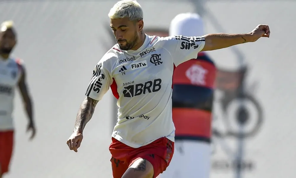 Imagem ilustrativa da imagem Arrascaeta treina e deve reforçar o Fla no jogo da Copa do Brasil