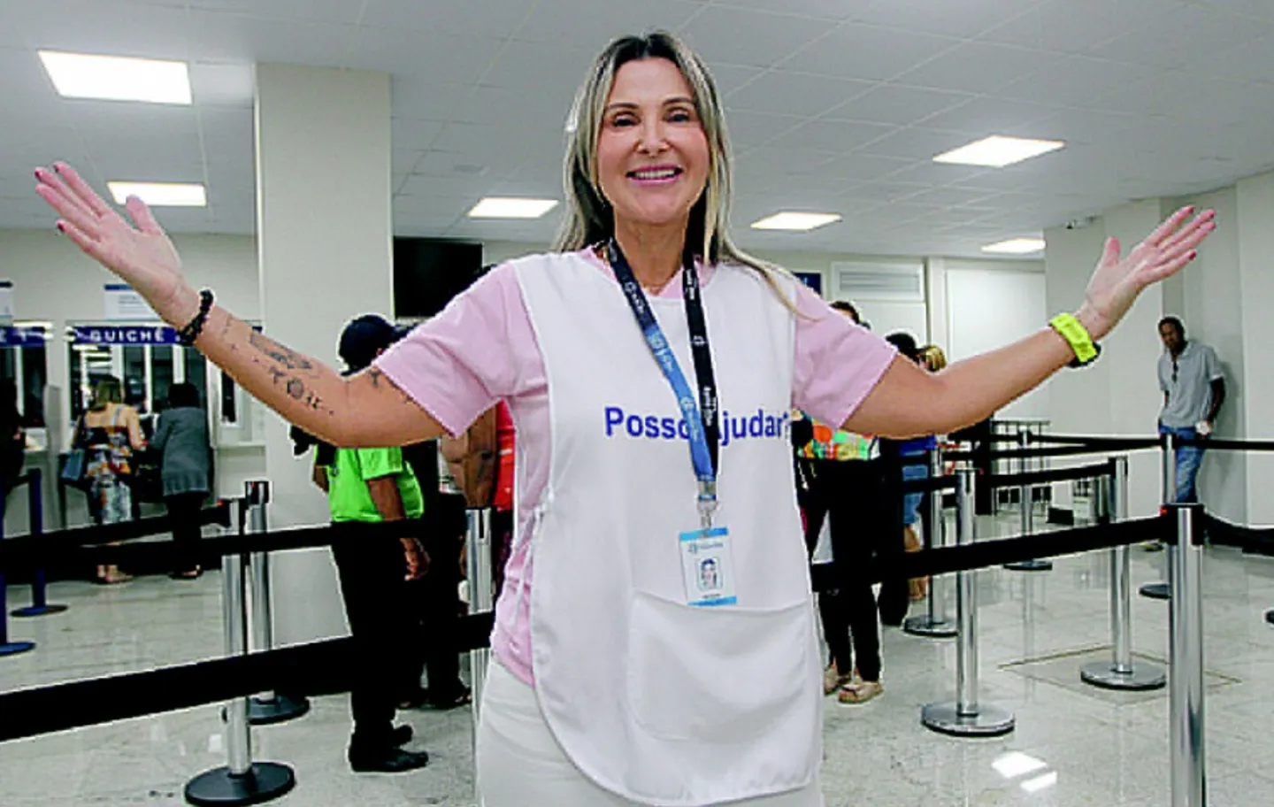 After beating cancer, dentist Renata Pimentel Araújo became a volunteer at Santa Rita de Cássia Hospital