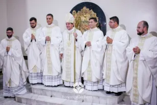 Imagem ilustrativa da imagem Dom Paulo Jackson ordena seis padres e se despede de Garanhuns