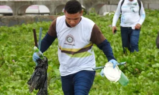 Imagem ilustrativa da imagem Mutirão na Praia de Enseadinha promove cidadania ambiental