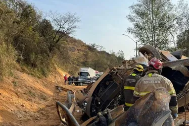 Imagem ilustrativa da imagem Acidente com corintianos: motorista do ônibus está internado em estado grave