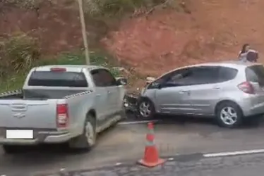 Imagem ilustrativa da imagem Acidente envolvendo dois carros deixa uma pessoa ferida na BR-101 na Serra