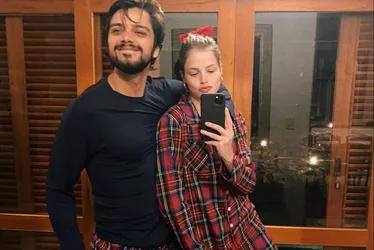 Imagem ilustrativa da imagem Agatha Moreira descarta filhos com Rodrigo Simas, mas diz que pode congelar óvulos