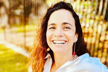 Imagem ilustrativa da imagem Alice Braga defende escalação de atores sem registro
