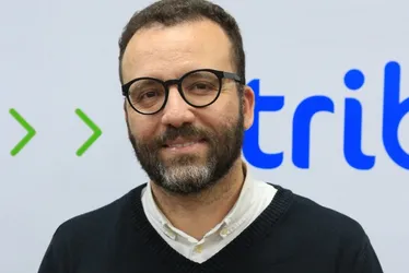 Imagem ilustrativa da imagem Alongamento de cílios pode afetar a saúde dos olhos