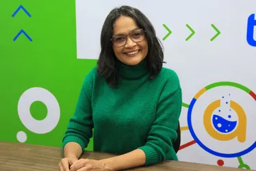 Imagem ilustrativa da imagem “Amor é uma escolha que tem de ser feita todos os dias”, diz escritora