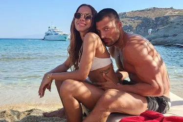 Imagem ilustrativa da imagem Anitta e Simone Susinna terminam romance e deixam de se seguir no Instagram