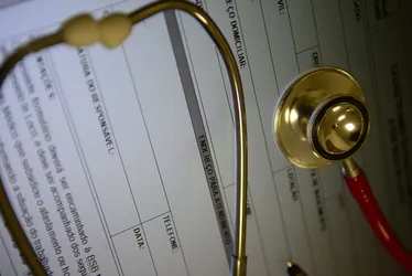 Imagem ilustrativa da imagem Aposentados podem ter direito de manter plano de saúde da empresa. Entenda