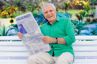 Imagem ilustrativa da imagem Apresentador Carlos Alberto de Nóbrega é internado em hospital
