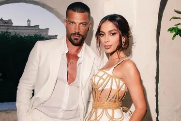 Imagem ilustrativa da imagem Assumidos, Anitta e Simone Susinna trocam mensagens românticas na internet