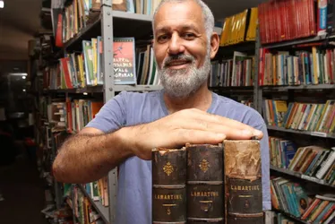 Imagem ilustrativa da imagem Até livro de163 anos em sebos da Grande Vitória