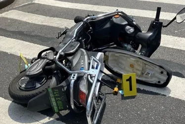 Imagem ilustrativa da imagem Atirador em scooter elétrica mata idoso e fere três nos EUA