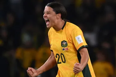 Imagem ilustrativa da imagem Austrália supera a Dinamarca e avança às quartas de final da Copa