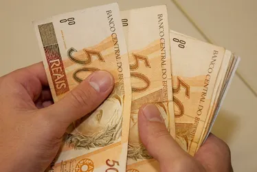 Imagem ilustrativa da imagem Bancos “emprestam” dinheiro para 1.100 aposentados sem autorização