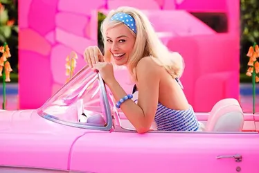 Imagem ilustrativa da imagem "Barbie" é o primeiro filme dirigido por mulher a arrecadar 1 bilhão de dólares