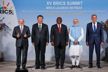 Imagem ilustrativa da imagem Brics amplia bloco e convida seis países; Argentina e Irã farão parte do grupo