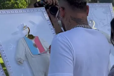 Imagem ilustrativa da imagem Bruna Biancardi e Neymar revelam sexo de bebê