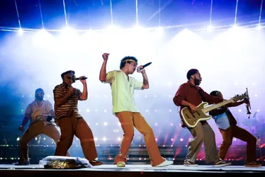 Imagem ilustrativa da imagem Bruno Mars repete músicas e êxito em segunda apresentação no The Town