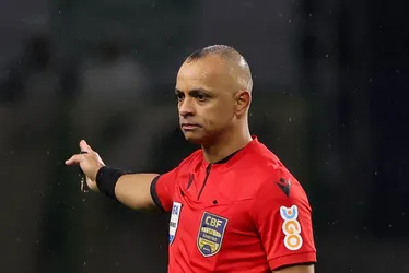 Imagem ilustrativa da imagem CBF aprova decisão do VAR no gol anulado em Palmeiras e Vasco