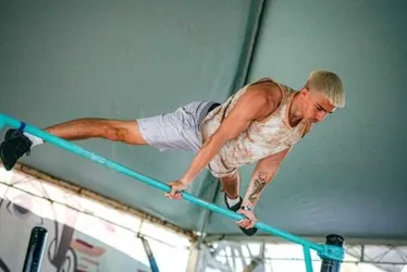 Imagem ilustrativa da imagem Campeão em manobras de ginástica