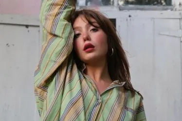 Imagem ilustrativa da imagem Cantora britânica Faye Fantarrow morre aos 21 anos de câncer raro