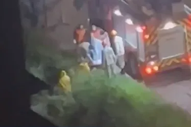 Imagem ilustrativa da imagem Casal é alvo de emboscada e tem carro atingido por mais de 80 tiros em Cariacica