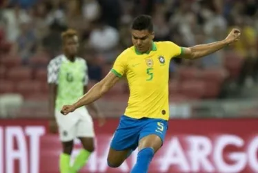 Imagem ilustrativa da imagem Casemiro deve ser capitão permanente de Diniz na seleção