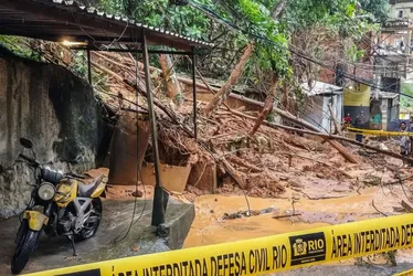 Imagem ilustrativa da imagem Chuva provoca deslizamentos e Rio de Janeiro permanece em estágio de mobilização