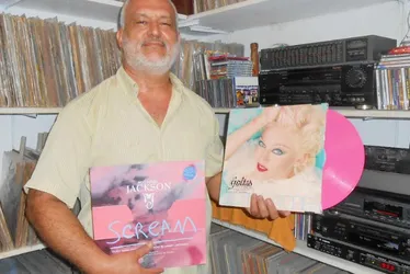 Imagem ilustrativa da imagem Colecionador tem até disco raro achado no lixo