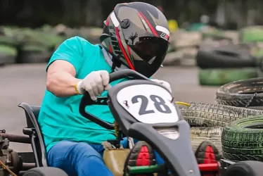 Imagem ilustrativa da imagem Competição de kart em Jardim Camburi arrecada 200 cestas básicas para doação
