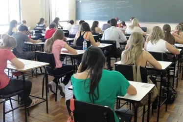 Imagem ilustrativa da imagem Concurso com 35 vagas para ganhar R$ 17 mil na Defensoria Pública do ES
