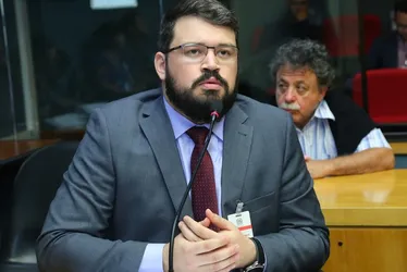 Imagem ilustrativa da imagem Congresso aprova projeto que libera dupla cidadania