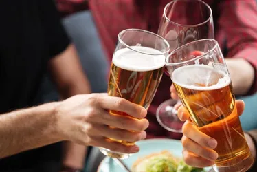Imagem ilustrativa da imagem Consumo de bebida alcoólica aumenta risco de 61 doenças, segundo estudo