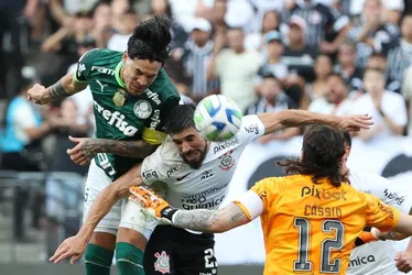 Imagem ilustrativa da imagem Corinthians e Palmeiras empatam em dérbi com final quente, pipa e choro