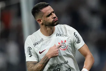 Imagem ilustrativa da imagem Corinthians vence São Paulo e larga na frente na semifinal da Copa do Brasil