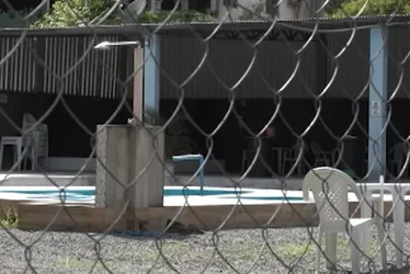 Imagem ilustrativa da imagem Criança de três anos morre afogada em piscina em Cariacica