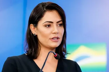 Imagem ilustrativa da imagem Criminalista renuncia à defesa de Michelle Bolsonaro no caso das joias sauditas